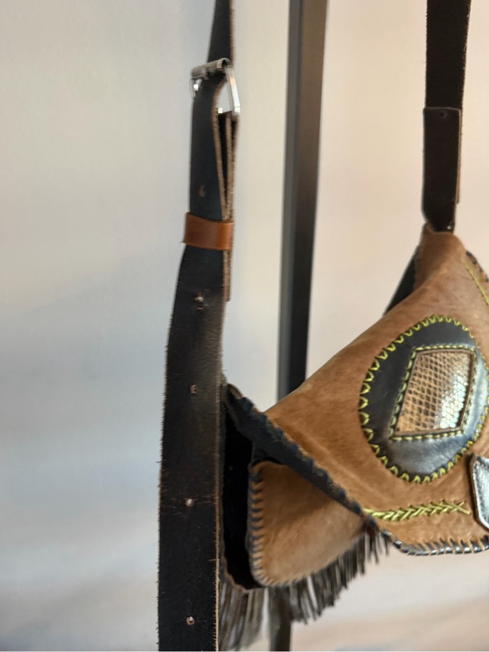 Hand stitched artisan Bohemian Suede Leather Fringe Crossbody Bag vintage Fringe - Picture 4 of 8